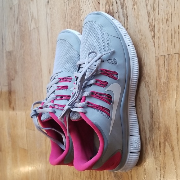 (8) Nike 5.0 Lace Up Color Block Running Activewear Athletic Sporty Gym Outdoor - Picture 2 of 13